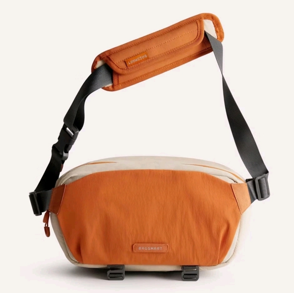 Bagsmart Soar 6L Camera Messenger Bag with Tripod Holder - Orange